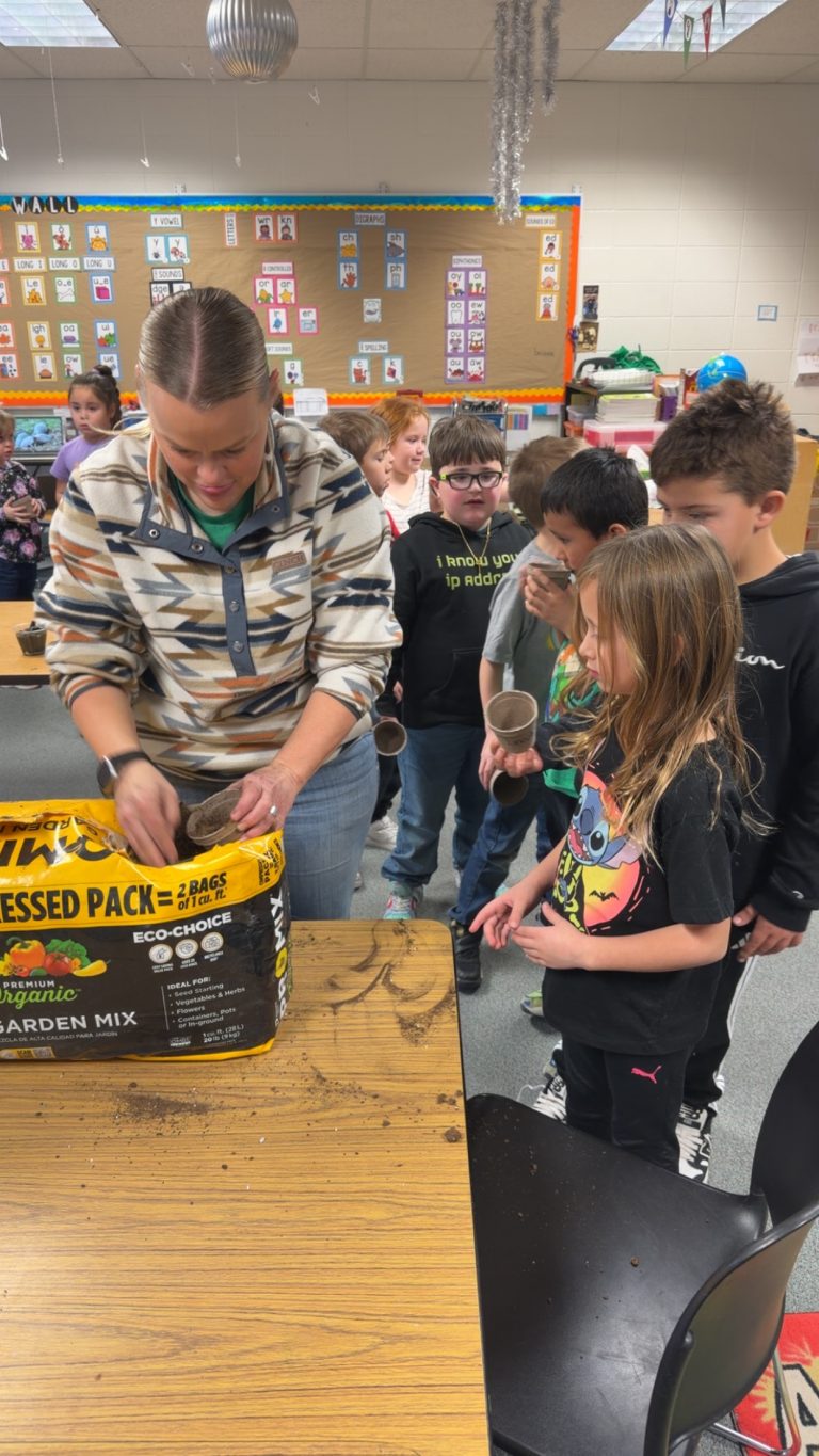 CjQKMFNuYXBjaGF0LzEzLjc0LjAuMzggKGlQaG9uZTE4LDE7IGlPUyAyNi4xOyBnemlwKSAC